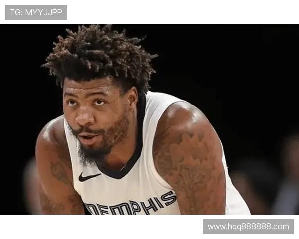 尼克斯队本赛季重磅引援表现出色 球迷期待新阵容带来突破 尼克斯队本赛季重磅引援表现出色 球迷期待新阵容带来突破