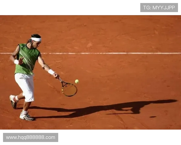 网球赛季激战正酣 纳达尔退役风波引发球迷热议