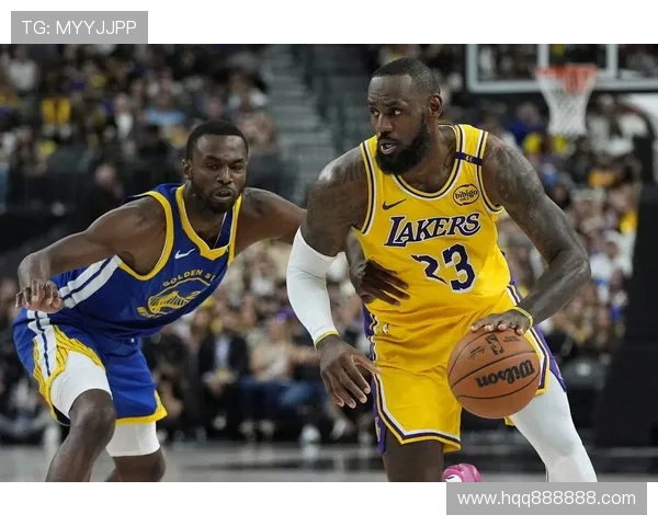 詹姆斯伤势恢复良好，湖人队迎战勇士季前赛迎来重要考验